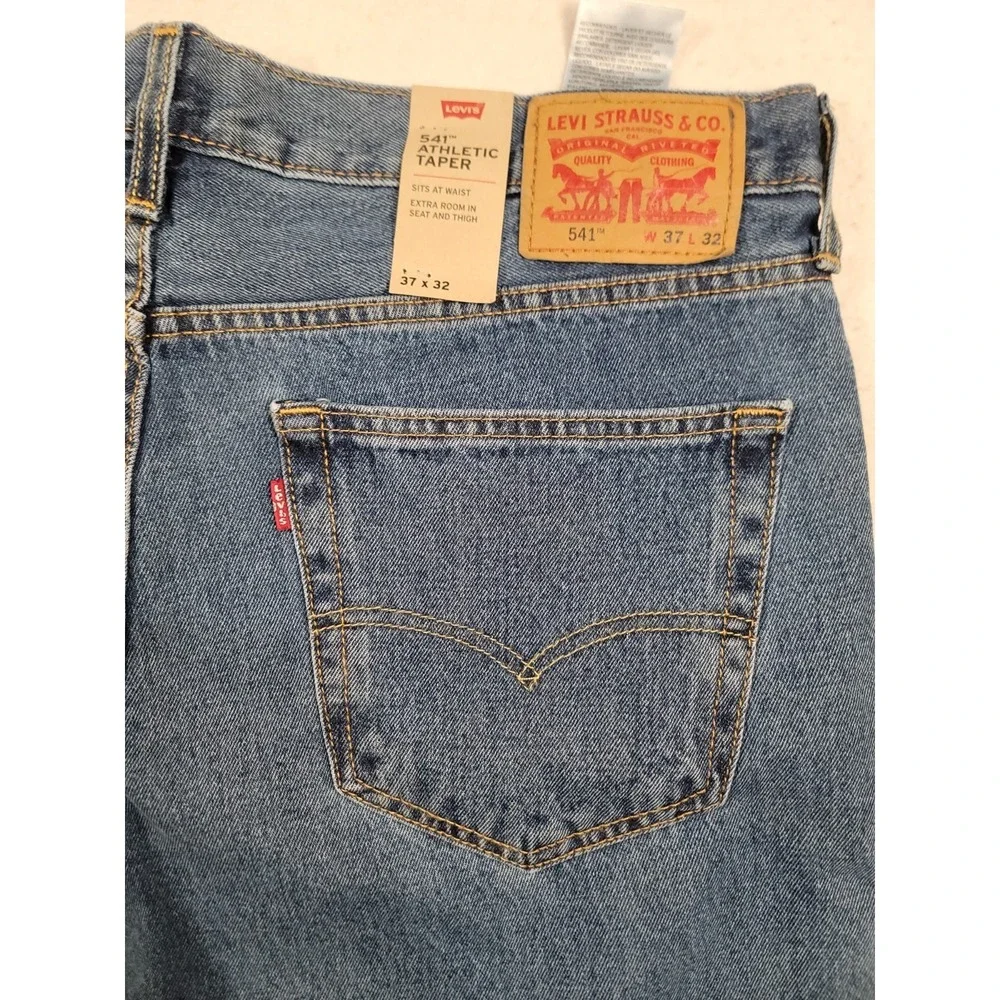 Levi's 541 Athletic Taper Jeans Men's 37x32 Medium Wash Blue‎ 100% Cotton NWT